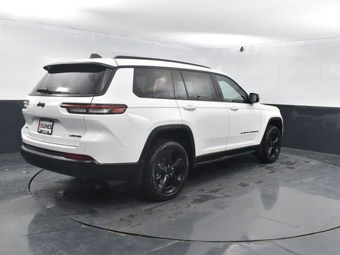 New 2025 Jeep Grand Cherokee L Limited w/ Black Appearance Package image 9