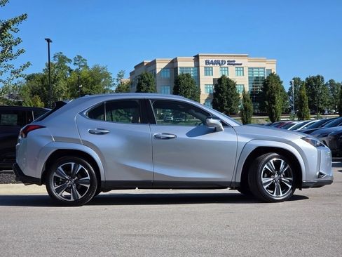 Used 2025 Lexus UX 300h AWD w/ Accessory Package (Z1) image 31