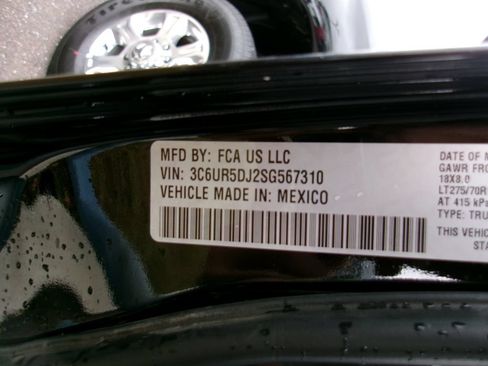 Certified 2025 RAM 2500 Big Horn AWD/4WD image 17