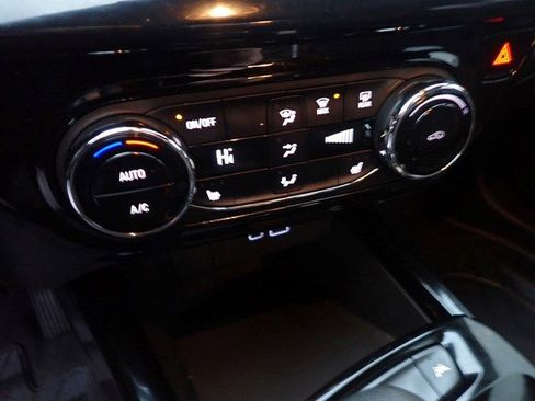 Certified 2024 Chevrolet Trax RS w/ Driver Confidence Package image 20