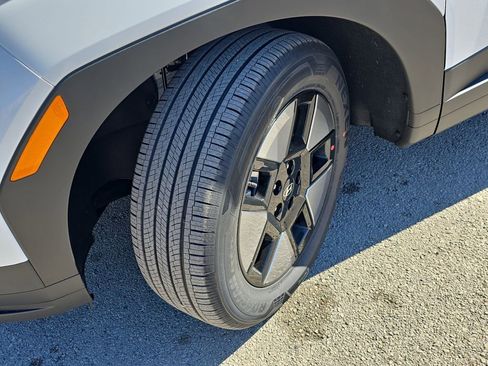 New 2026 Hyundai Santa Fe SE image 32