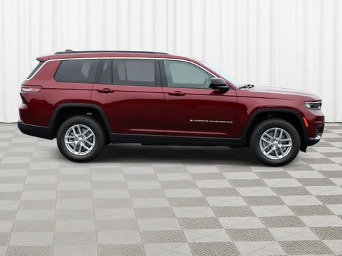 New 2025 Jeep Grand Cherokee L Laredo image 31