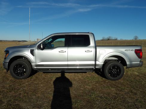 Used 2025 Ford F150 XLT w/ Equipment Group 302A MID image 2