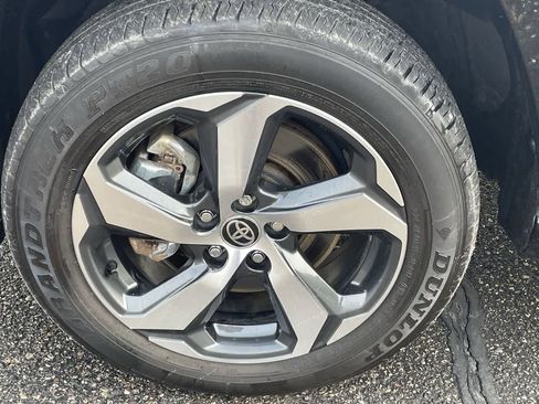 Used 2023 Toyota RAV4 SE image 39