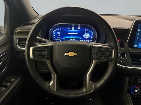 Used 2023 Chevrolet Suburban Premier RWD image 19
