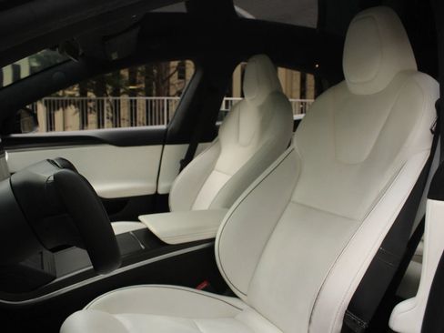 Used 2021 Tesla Model S Plaid AWD/4WD image 16