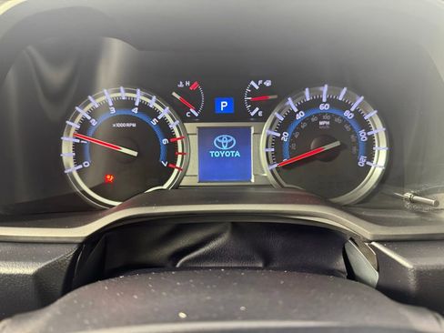 Used 2018 Toyota 4Runner Limited AWD/4WD image 21