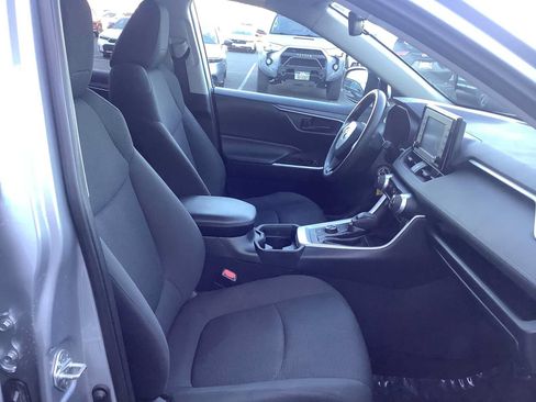 Used 2020 Toyota RAV4 LE w/ All Weather Liner Package AWD/4WD image 15