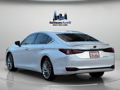 Used 2021 Lexus ES 300h w/ Accessory Package 2 image 11