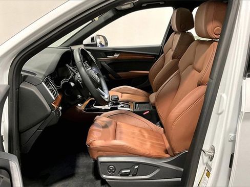 Used 2023 Audi Q5 e Prestige w/ Prestige Package image 26