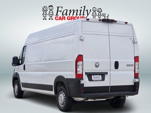 Used 2025 RAM ProMaster 2500 w/ Convenience Group FWD image 3
