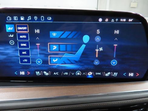 Used 2025 Chevrolet Suburban High Country w/ Sun And Tow Package image 23