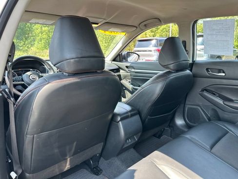 Used 2024 Nissan Altima 2.5 SR FWD image 32