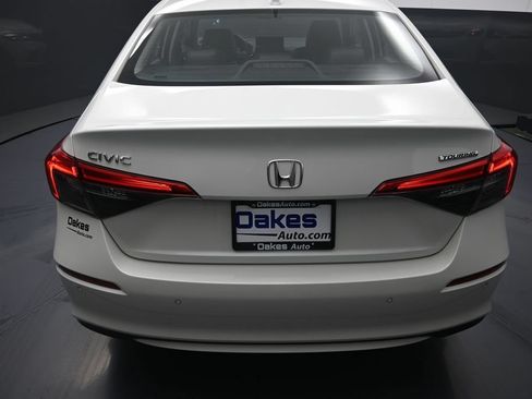 Used 2024 Honda Civic Touring image 32