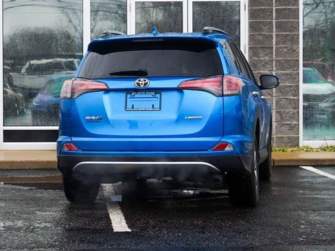 Used 2018 Toyota RAV4 Limited image 3