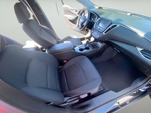 Used 2016 Chevrolet Malibu LT FWD image 33
