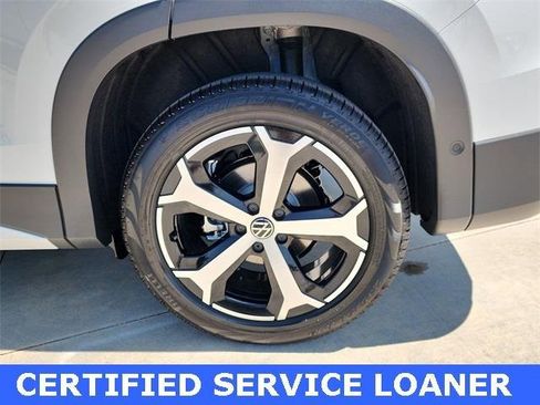 New 2025 Volkswagen Tiguan SE image 27