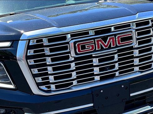Used 2025 GMC Yukon Denali w/ LPO, Floor Liner Package AWD/4WD image 33