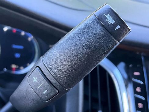 Used 2020 Cadillac Escalade Luxury image 30