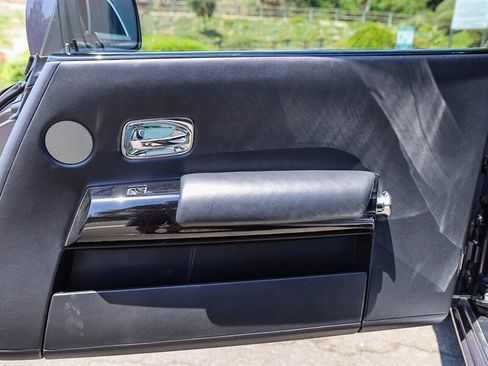 Used 2010 Rolls-Royce Phantom Coupe RWD image 23