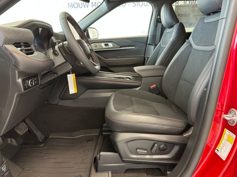 New 2026 Ford Explorer ST AWD/4WD image 43