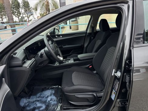 Used 2025 Kia K5 LXS FWD image 27