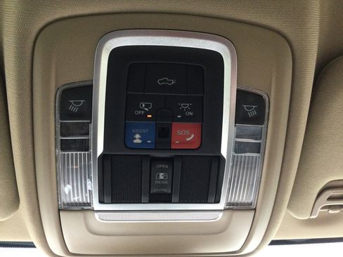 Used 2022 RAM 2500 Limited image 13