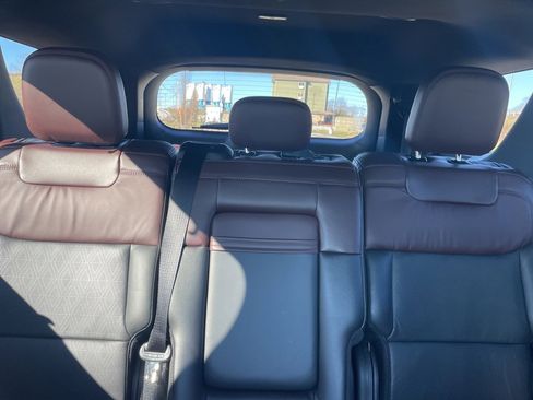 Used 2023 Ford Explorer Platinum w/ Technology Package image 23