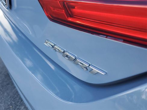 Used 2022 Honda Accord Sport image 10