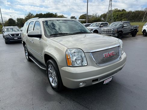 Used 2014 GMC Yukon Denali image 6