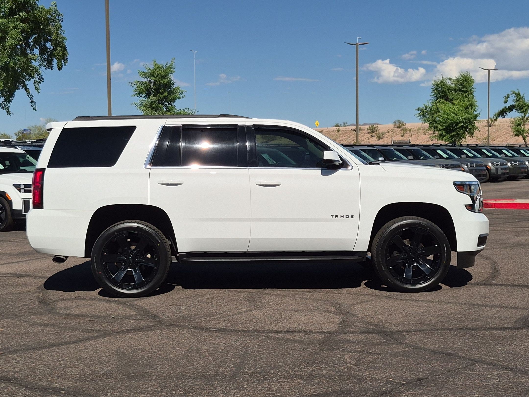 Used 2020 Chevrolet Tahoe LS w/ Enhanced Driver Alert Package AWD/4WD image 4
