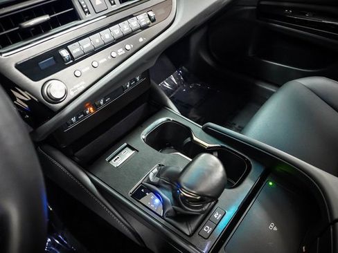 Certified 2025 Lexus ES 300h 300h image 15