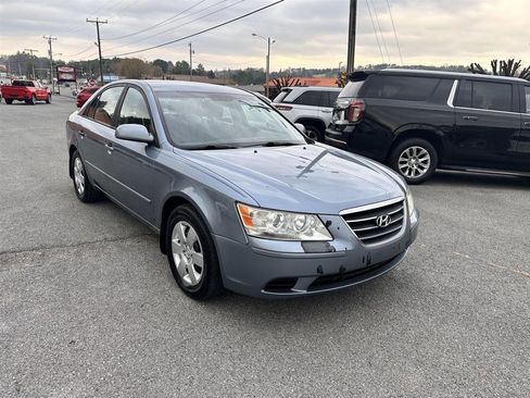 Used 2010 Hyundai Sonata GLS image 3