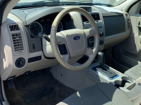 Used 2010 Ford Escape XLT FWD image 5