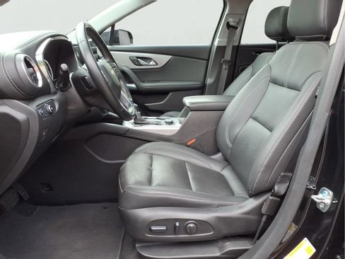 Used 2024 Chevrolet Blazer LT w/ LPO, Black Grille Bar Package FWD image 15