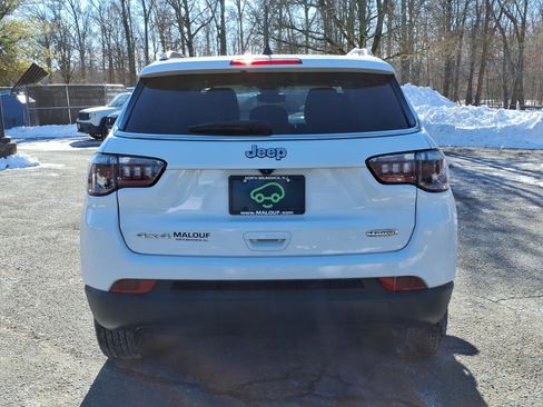 Used 2022 Jeep Compass Latitude image 6