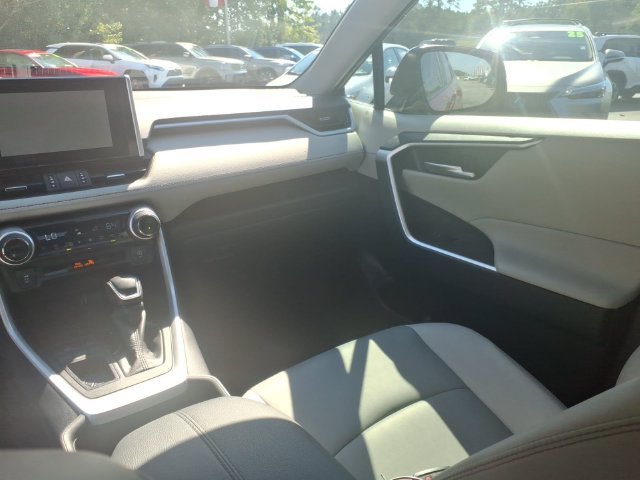 Used 2023 Toyota RAV4 XLE Premium FWD image 10