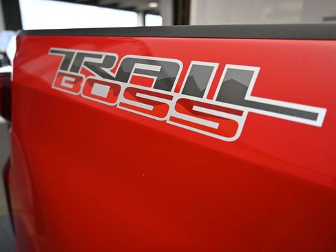 Used 2021 Chevrolet Silverado 1500 Custom Trail Boss image 43