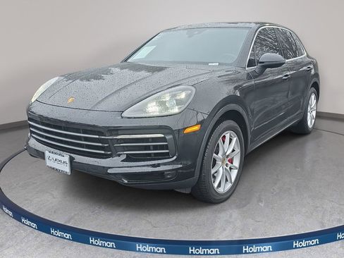 Used 2022 Porsche Cayenne Base image 1