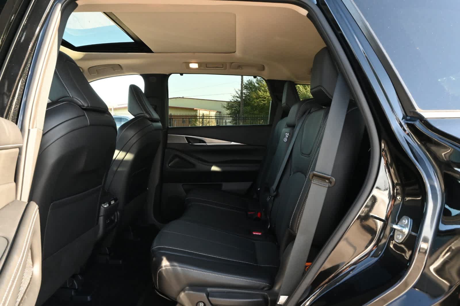 Certified 2024 INFINITI QX60 Luxe w/ Cargo Package FWD image 19