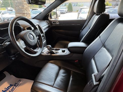 Used 2018 Jeep Grand Cherokee Limited AWD/4WD image 24