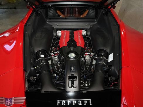 Used 2018 Ferrari 488 GTB RWD image 37