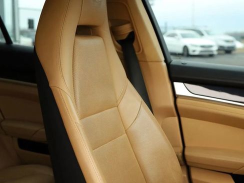 Used 2013 Porsche Panamera 4 Platinum Edition image 56