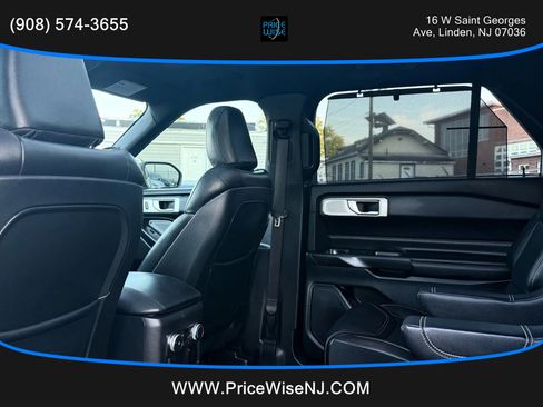 Used 2020 Ford Explorer ST w/ Premium Technology Package image 28