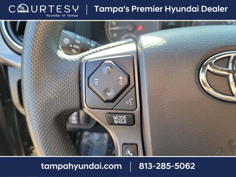 Used 2022 Toyota Tacoma TRD Sport image 28