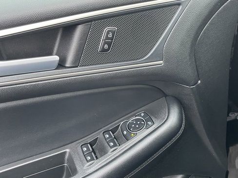 Used 2023 Ford Edge SEL image 22