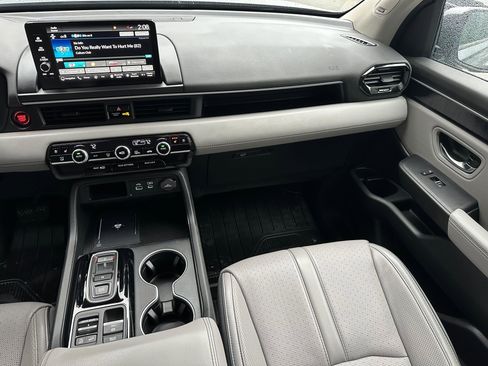 Used 2024 Honda Pilot Elite image 19