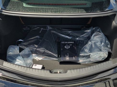New 2026 Mercedes-Benz CLE 450 4MATIC Coupe image 9