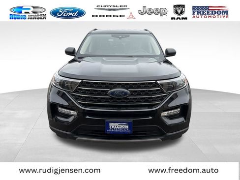 Used 2024 Ford Explorer XLT w/ Equipment Group 202A image 8