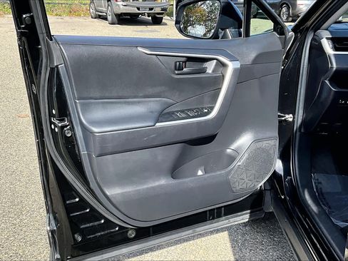 Certified 2024 Toyota RAV4 LE image 21